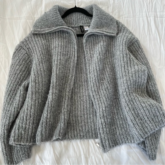H&M Zip-Up Sweater - Picture 3 of 7